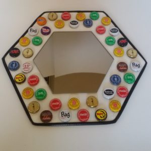 specchio in materiali riciclati