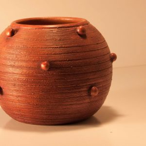 Vaso cache pot in terracotta